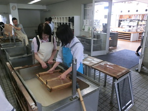 紙すき体験の画像