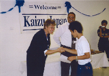 アボンデール市にて中学生交流の写真